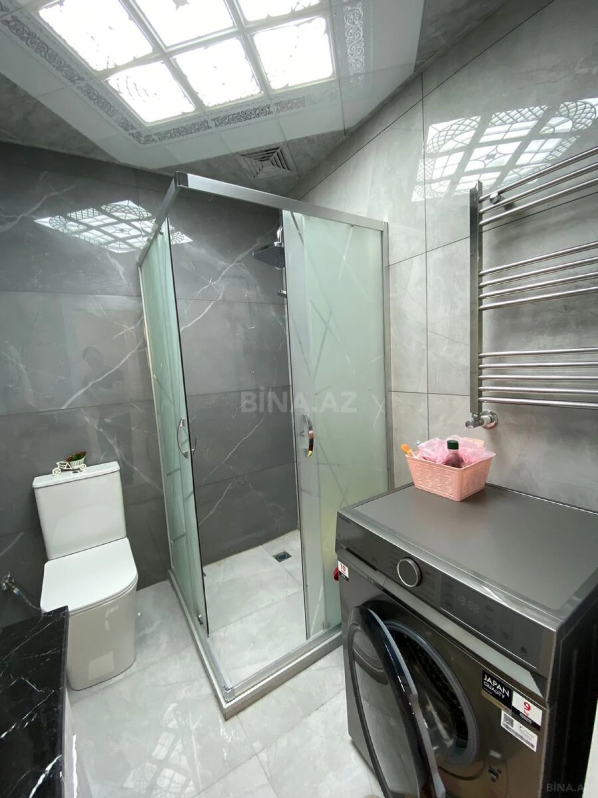 Kirayə verilir 2 otaqlı mənzil 67 m²