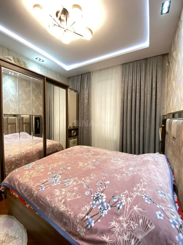 Kirayə verilir 2 otaqlı mənzil 67 m²