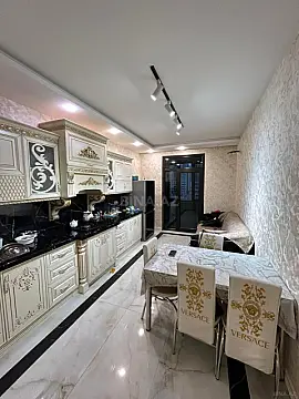 Satılır 2 otaqlı mənzil 98 m²