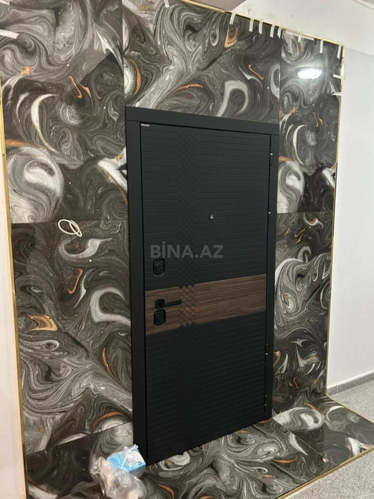 Satılır 2 otaqlı mənzil 98 m²