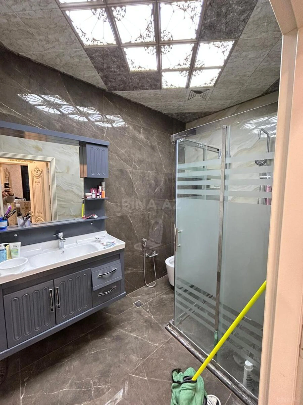 Satılır 2 otaqlı mənzil 98 m²