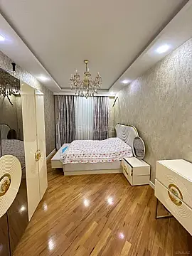 Satılır 2 otaqlı mənzil 98 m²