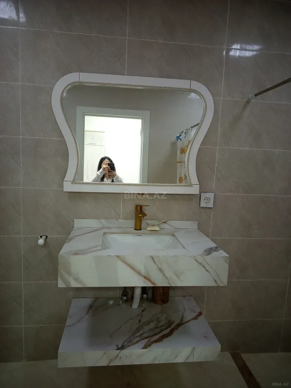 Kirayə verilir 2 otaqlı mənzil 80 m²