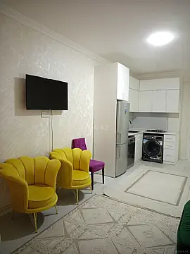 Kirayə verilir 2 otaqlı mənzil 80 m²