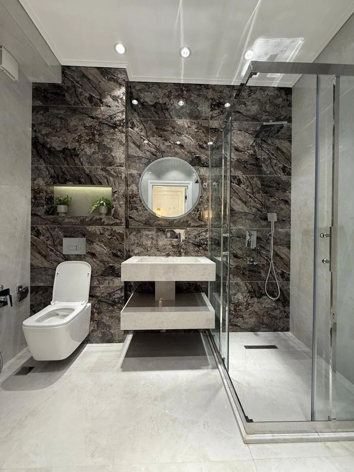 Satılır 3 otaqlı mənzil 130 m²