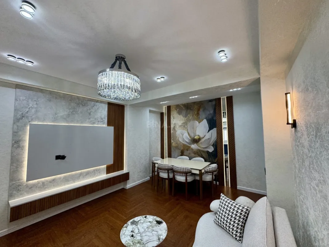 Satılır 3 otaqlı mənzil 96 m²