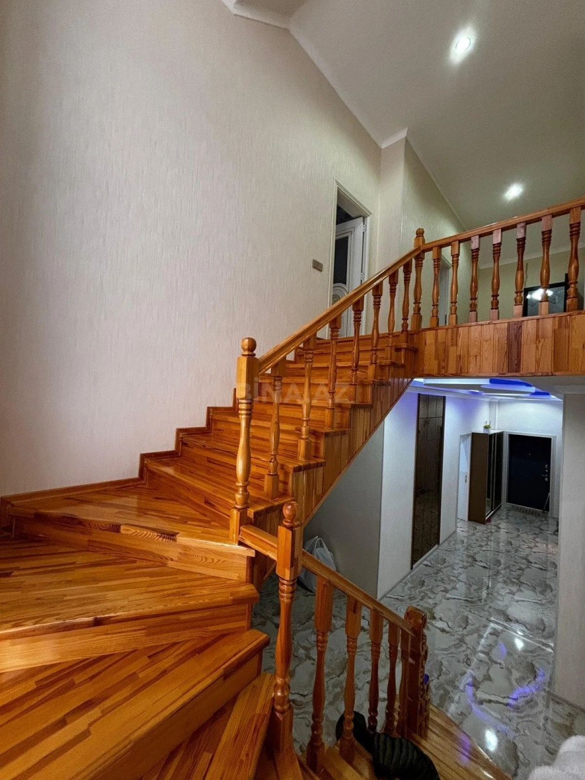 Satılır həyət evi 250 m²