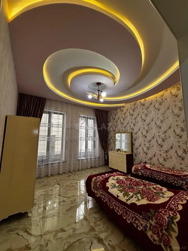 Satılır həyət evi 250 m²