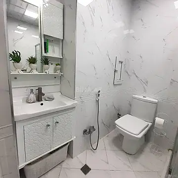 Satılır 3 otaqlı mənzil 106 m²