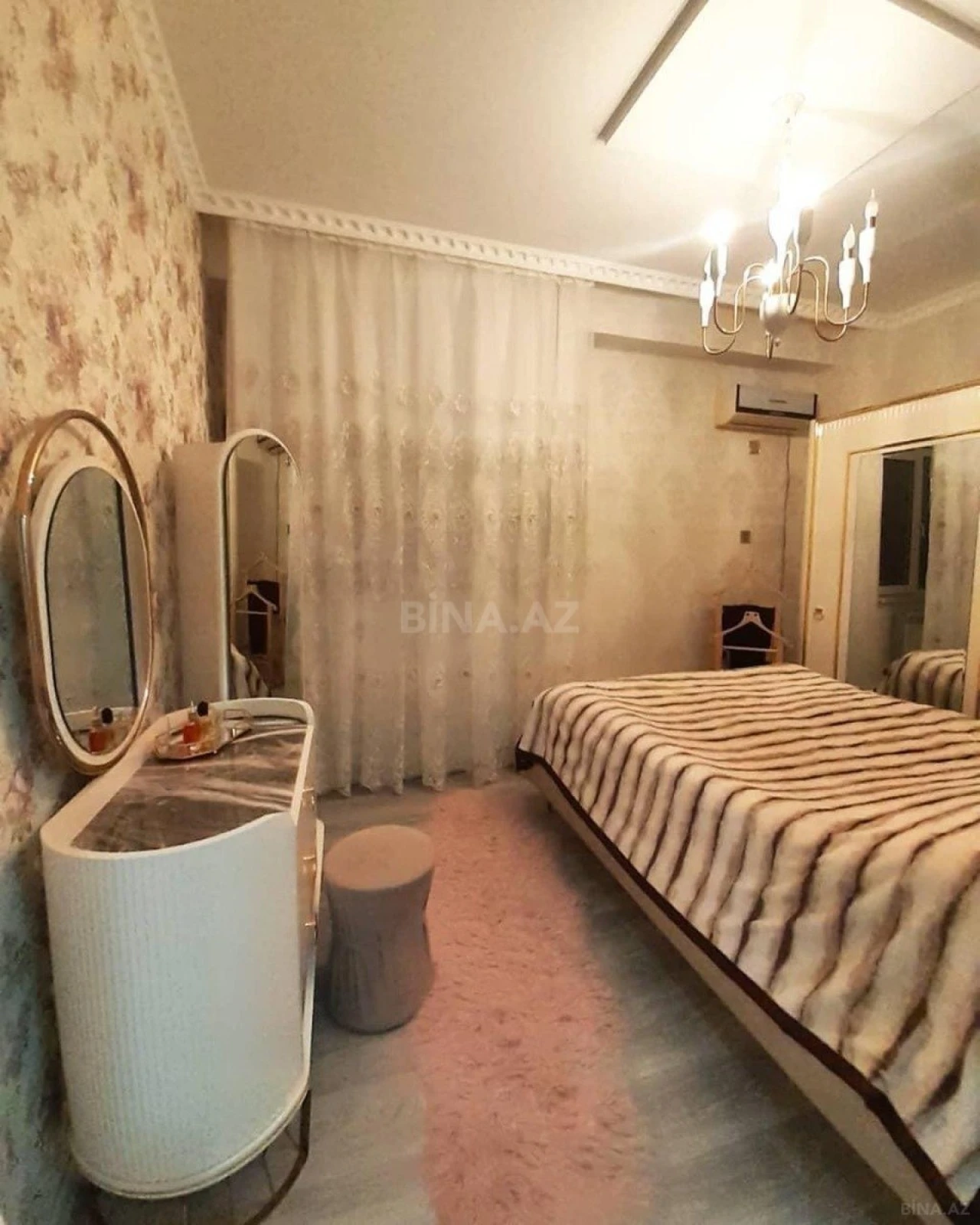 Satılır 3 otaqlı mənzil 106 m²
