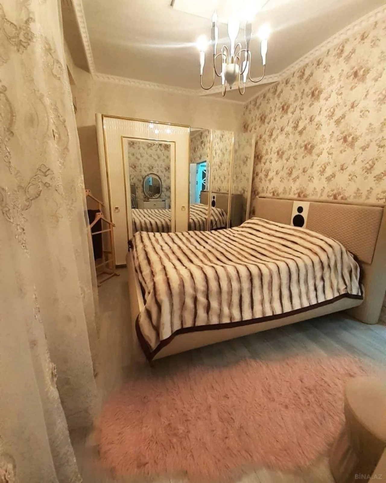 Satılır 3 otaqlı mənzil 106 m²