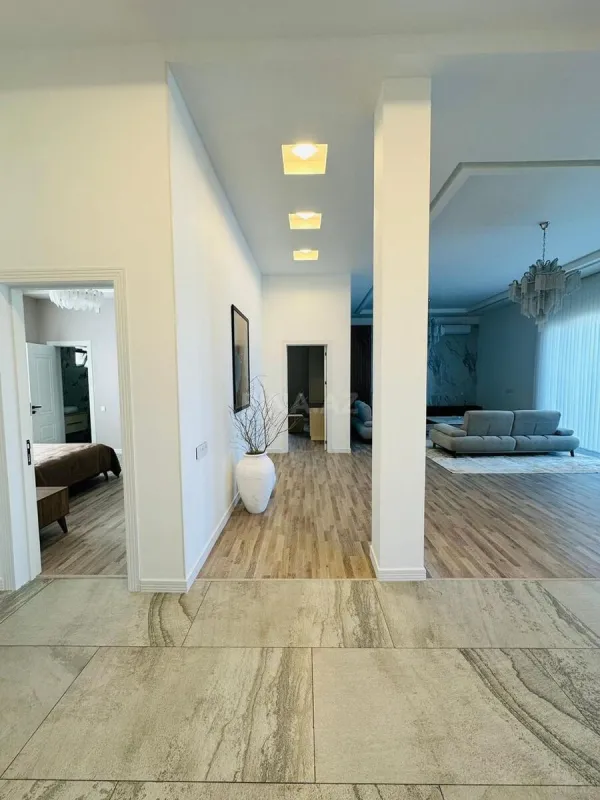 Kirayə verilir 4 otaqlı həyət evi 212 m²