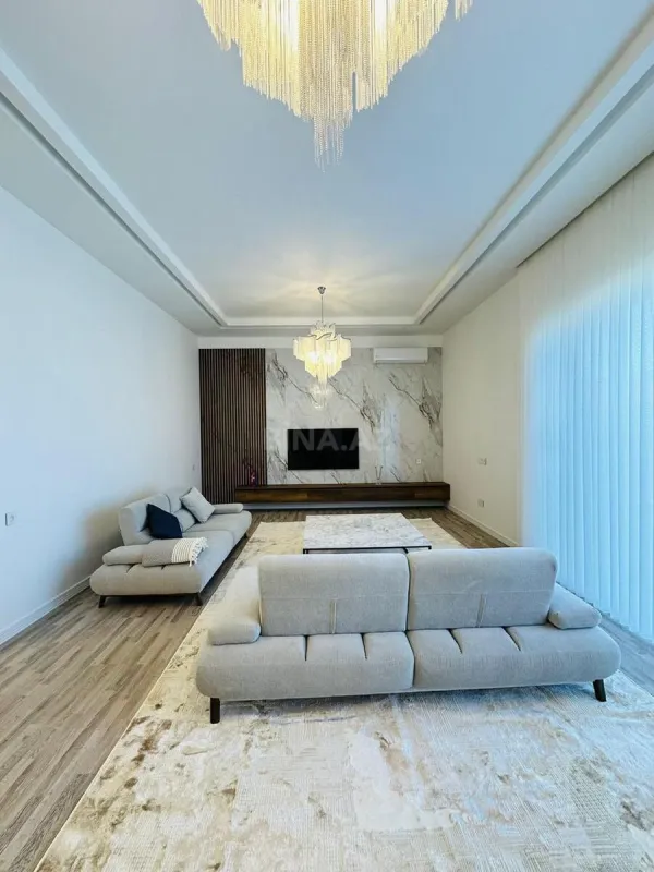 Kirayə verilir 4 otaqlı həyət evi 212 m²