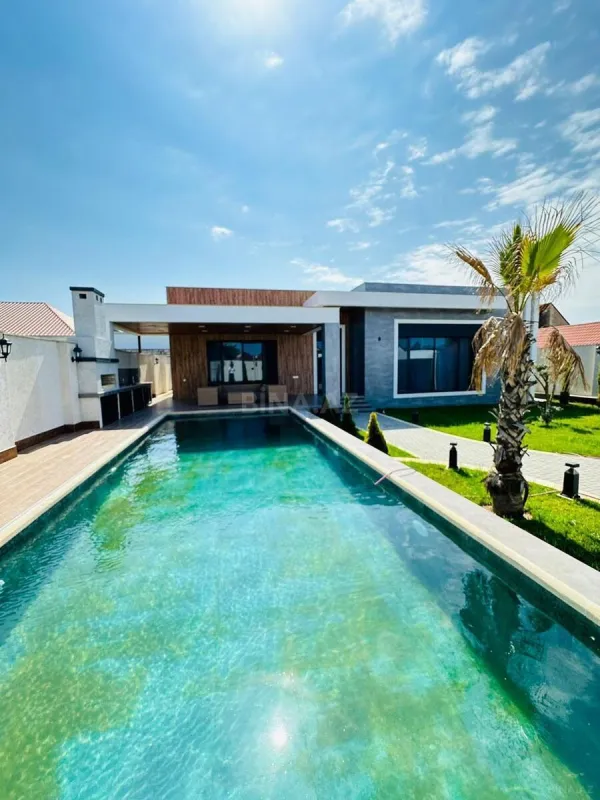 Kirayə verilir 4 otaqlı həyət evi 212 m²