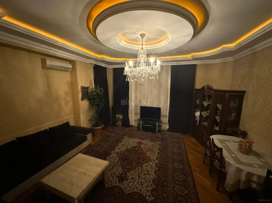 Satılır 3 otaqlı mənzil 102 m²