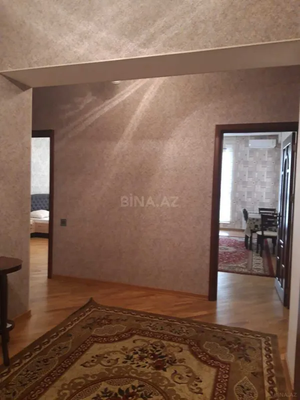 Kirayə verilir 2 otaqlı mənzil 73 m²