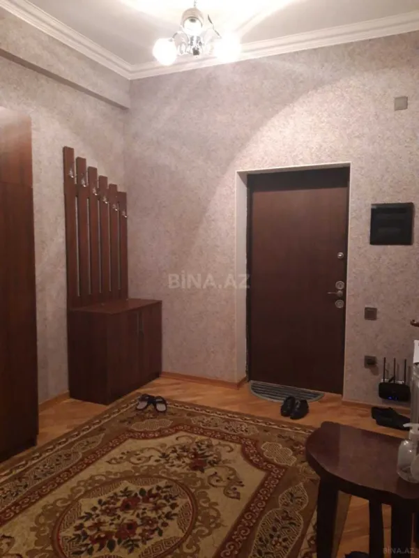 Kirayə verilir 2 otaqlı mənzil 73 m²