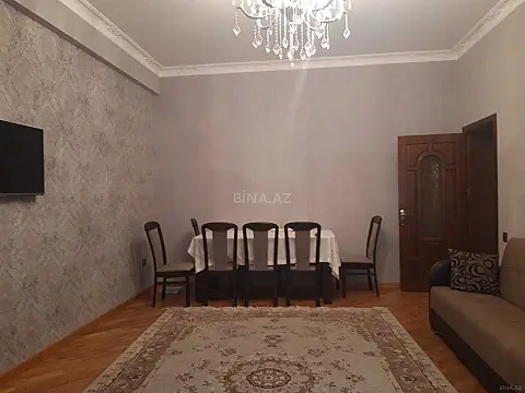 Kirayə verilir 2 otaqlı mənzil 73 m²