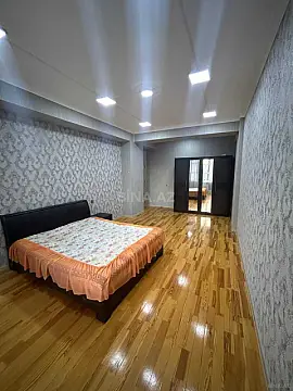 Kirayə verilir 3 otaqlı mənzil 127 m²