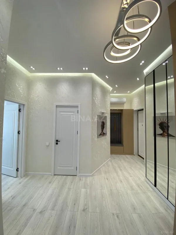 Kirayə verilir 2 otaqlı mənzil 85 m²