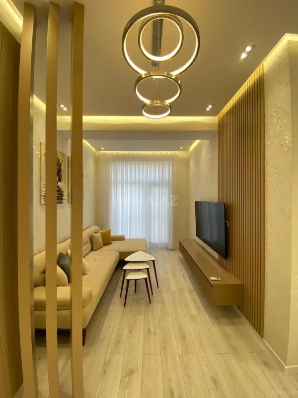 Kirayə verilir 2 otaqlı mənzil 85 m²