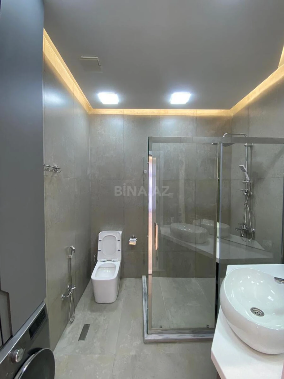 Kirayə verilir 2 otaqlı mənzil 85 m²