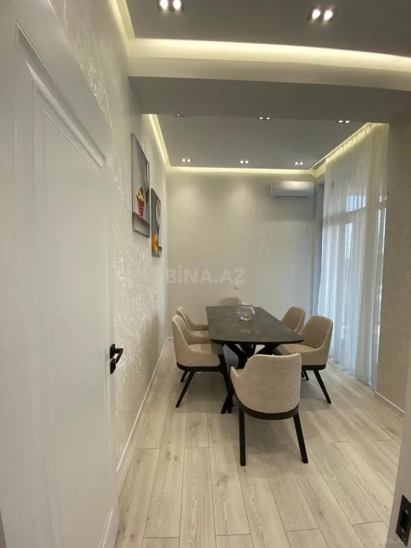 Kirayə verilir 2 otaqlı mənzil 85 m²