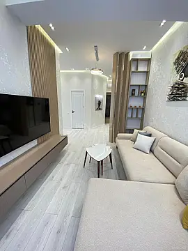 Kirayə verilir 2 otaqlı mənzil 85 m²