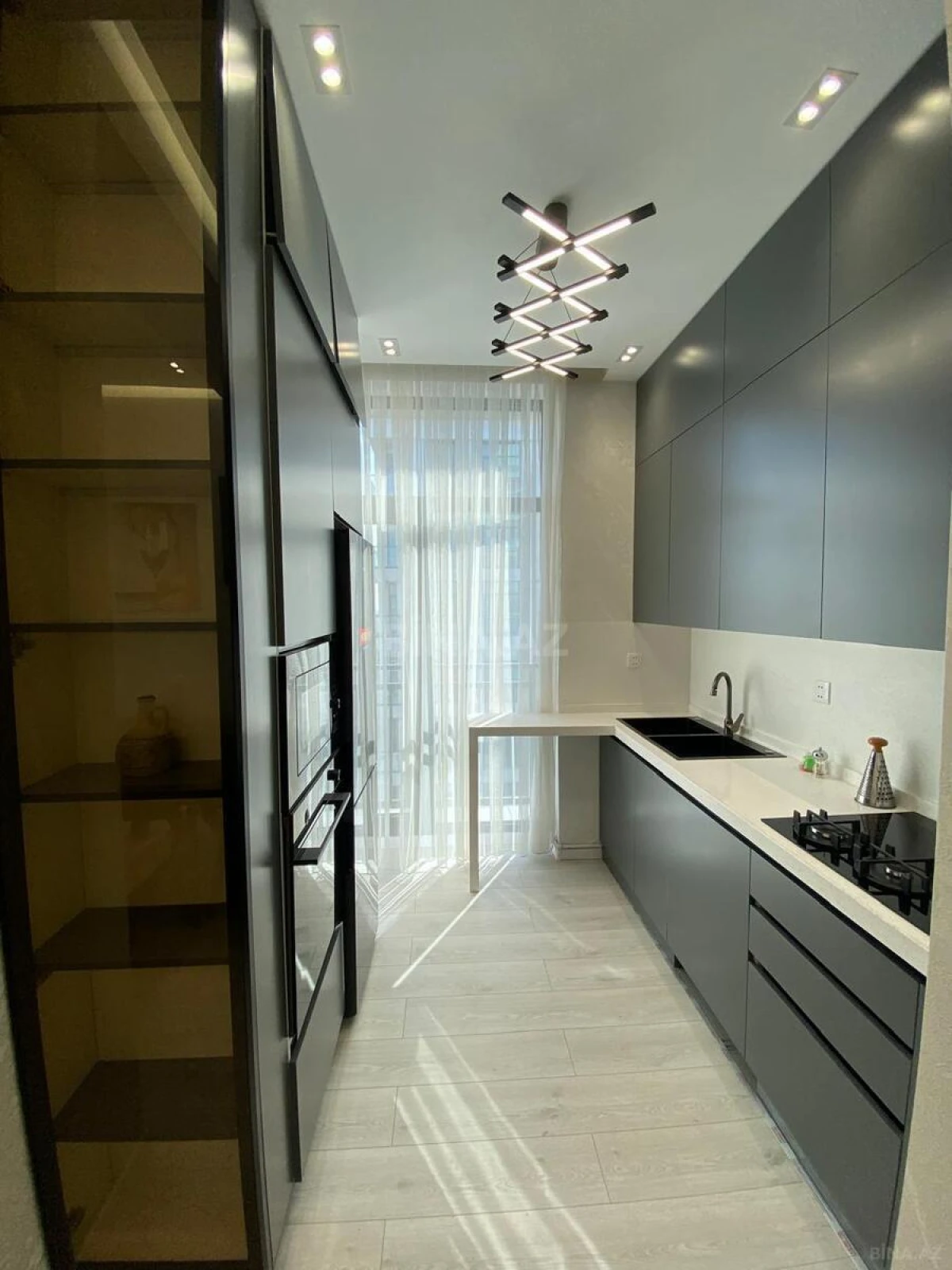Kirayə verilir 2 otaqlı mənzil 85 m²