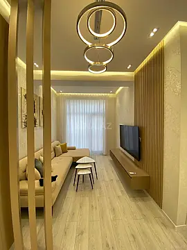 Kirayə verilir 2 otaqlı mənzil 85 m²