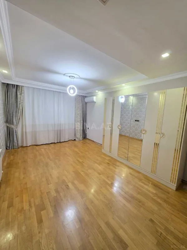 Kirayə verilir 3 otaqlı mənzil 110 m²