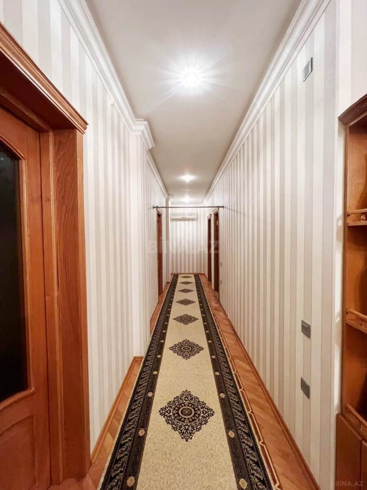 Satılır 3 otaqlı mənzil 170 m²