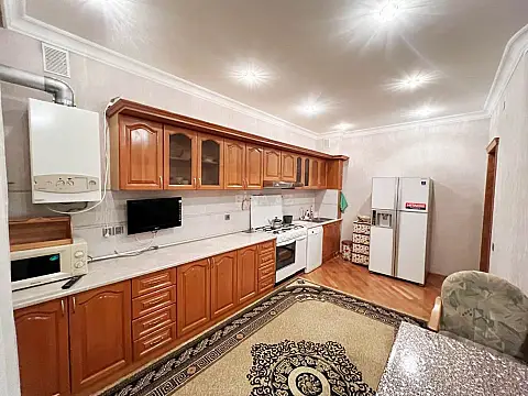 Satılır 3 otaqlı mənzil 170 m²