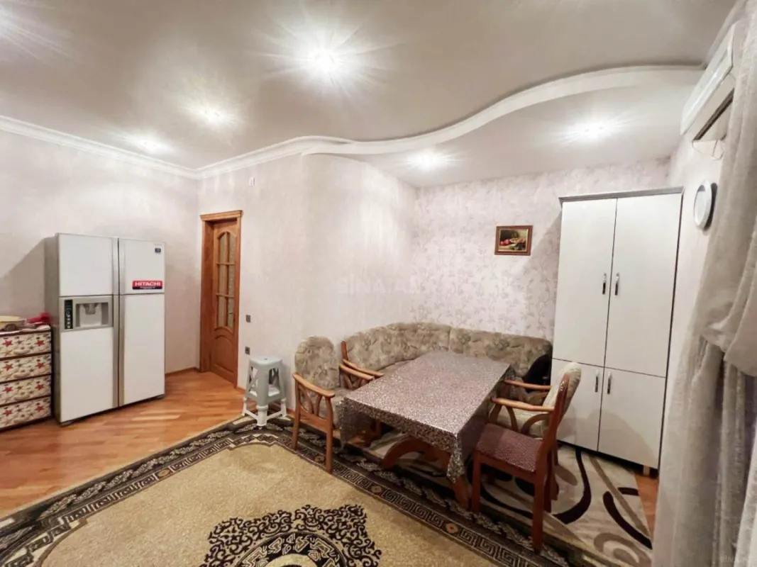 Satılır 3 otaqlı mənzil 170 m²