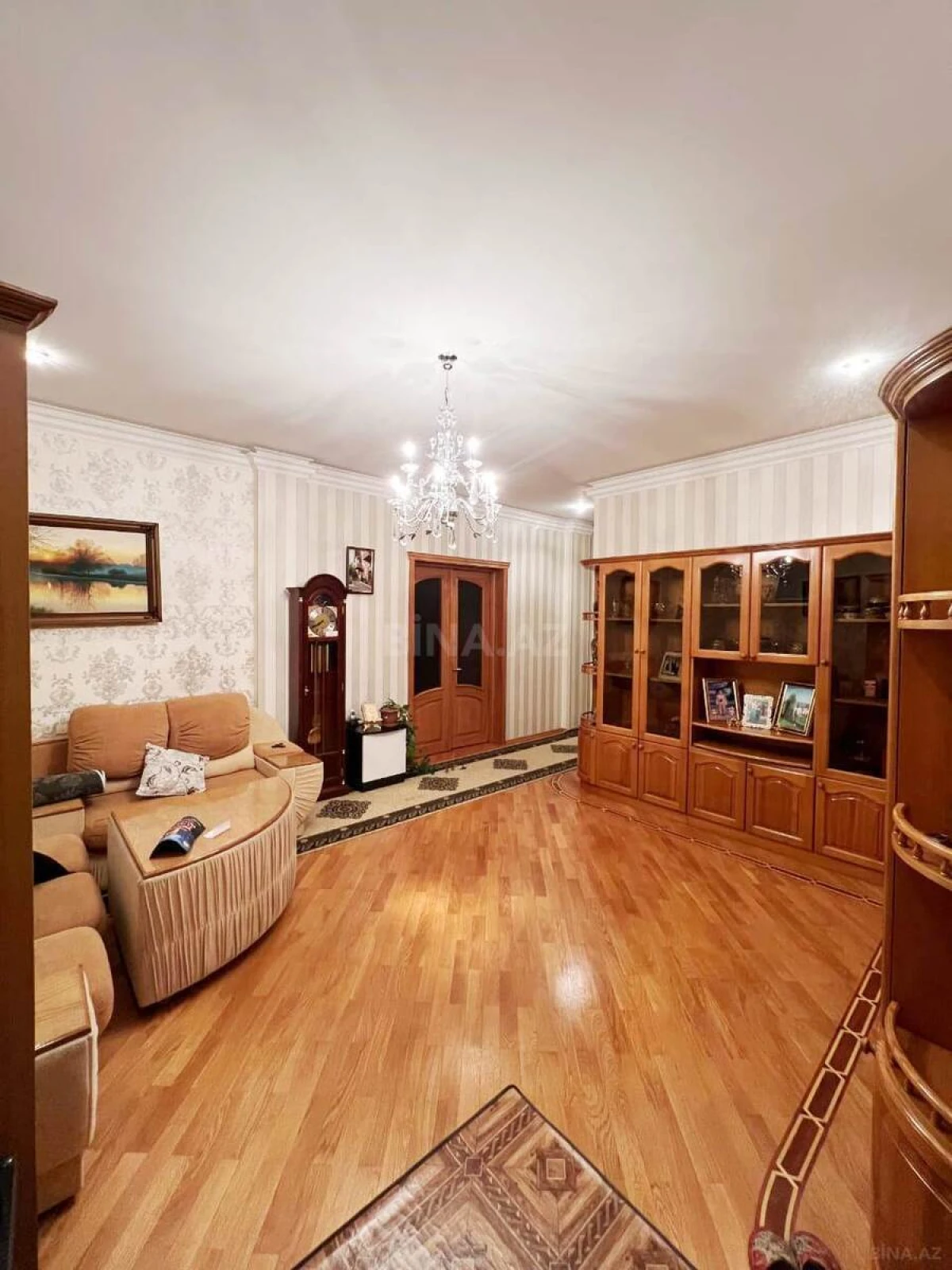 Satılır 3 otaqlı mənzil 170 m²