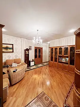 Satılır 3 otaqlı mənzil 170 m²