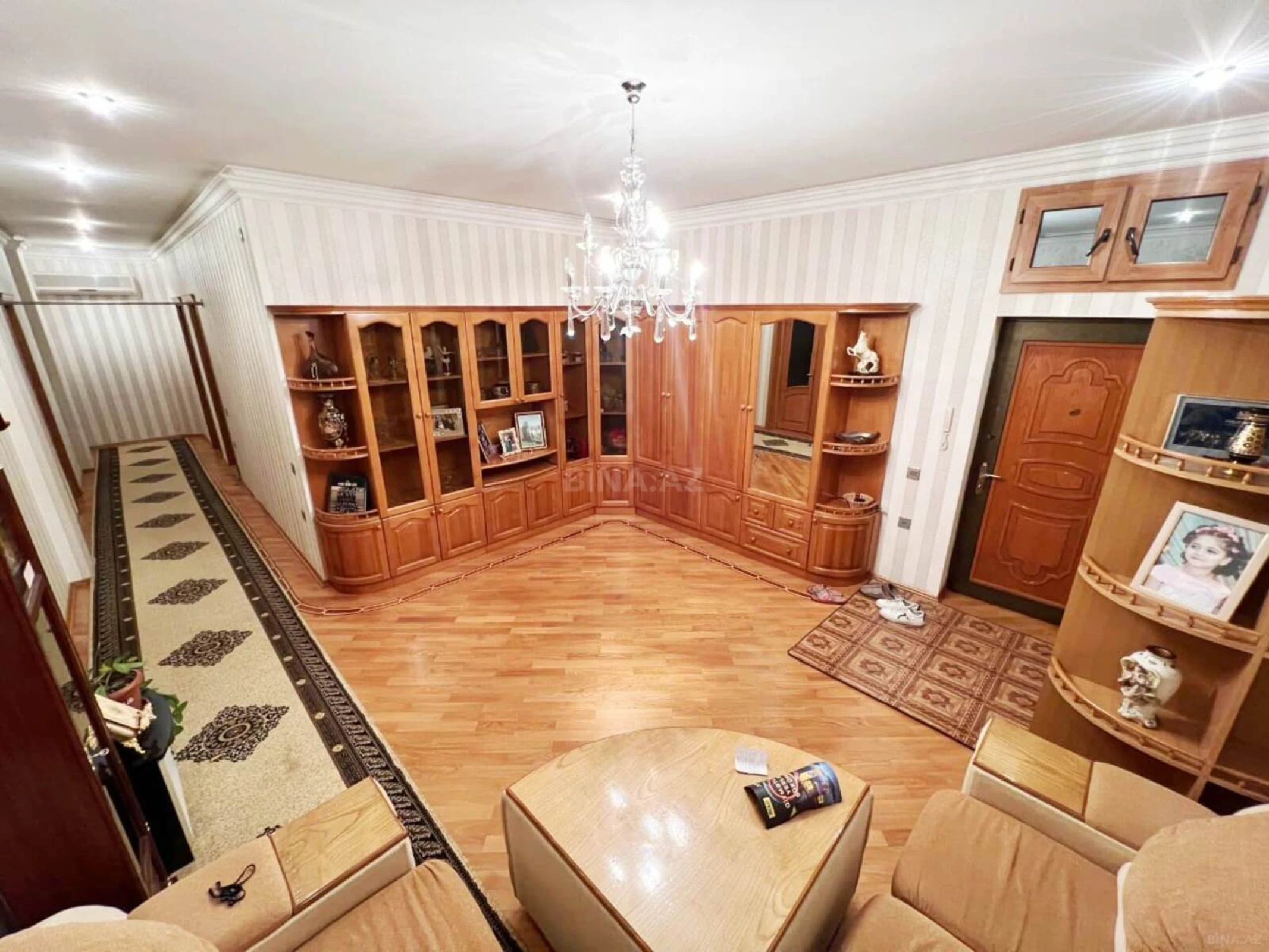 Satılır 3 otaqlı mənzil 170 m²