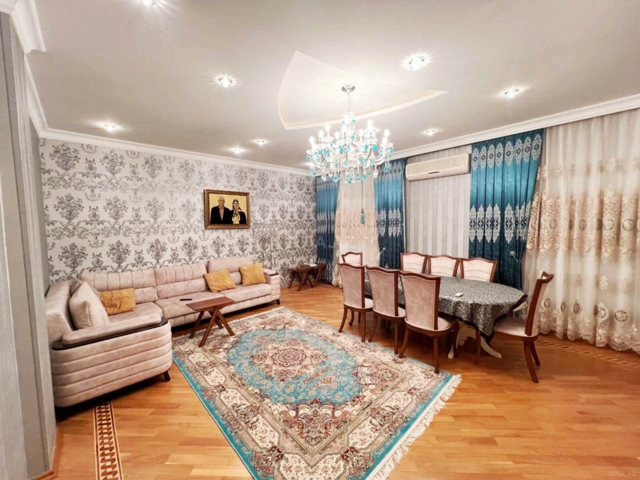 Satılır 3 otaqlı mənzil 170 m²