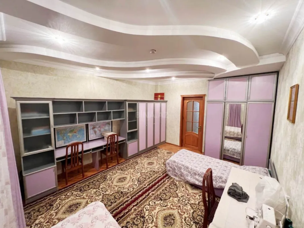 Satılır 3 otaqlı mənzil 170 m²