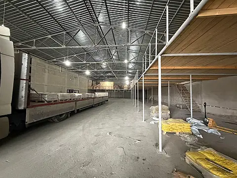 Kirayə verilir obyekt 1400 m²