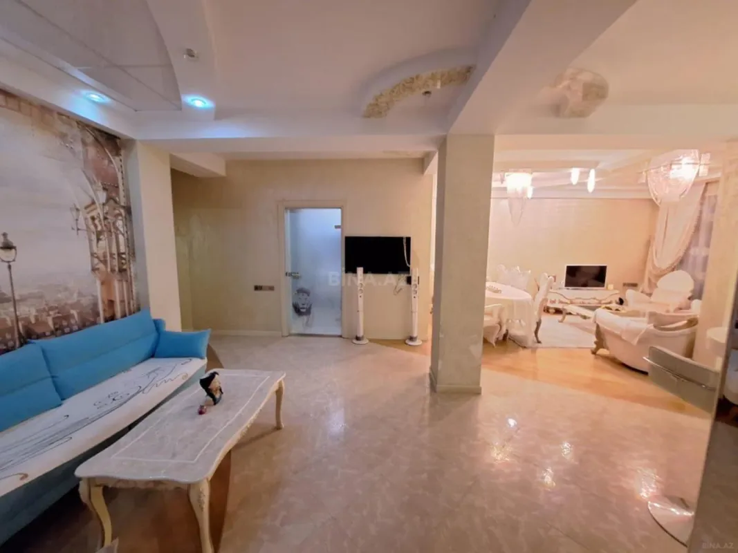 Satılır 3 otaqlı mənzil 130 m²