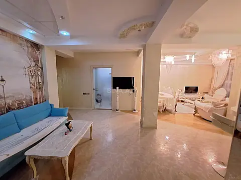 Satılır 3 otaqlı mənzil 130 m²