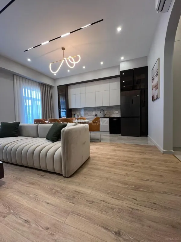 Kirayə verilir 3 otaqlı mənzil 120 m²