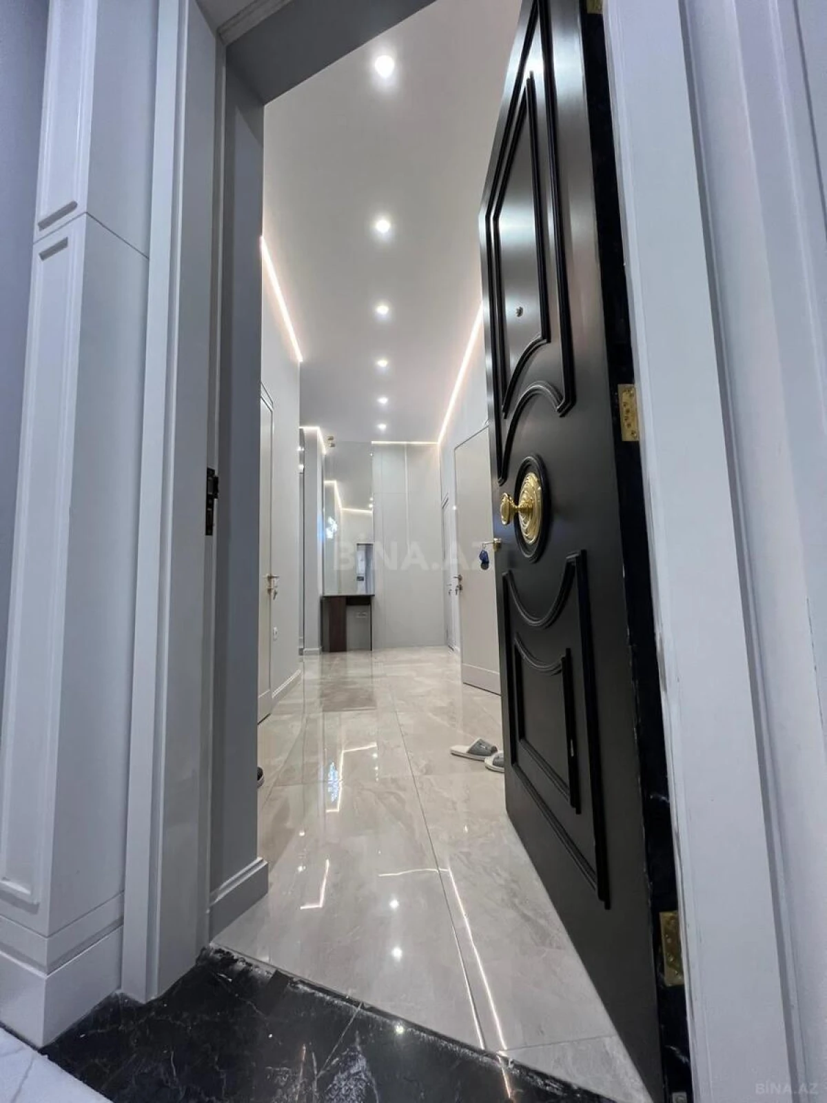 Kirayə verilir 3 otaqlı mənzil 120 m²