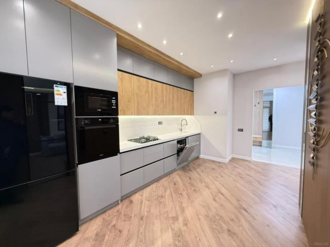 Satılır 3 otaqlı mənzil 120 m²