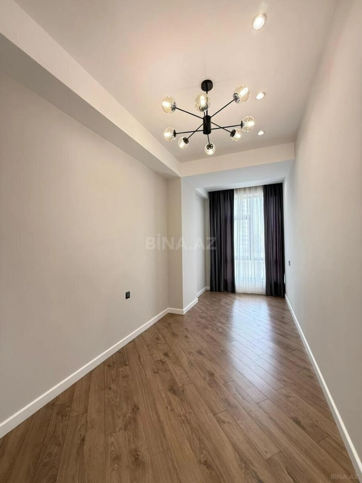 Satılır 3 otaqlı mənzil 120 m²