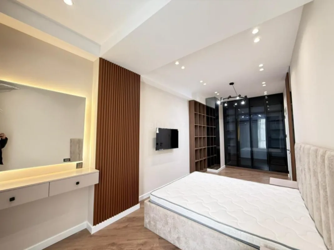 Satılır 3 otaqlı mənzil 120 m²