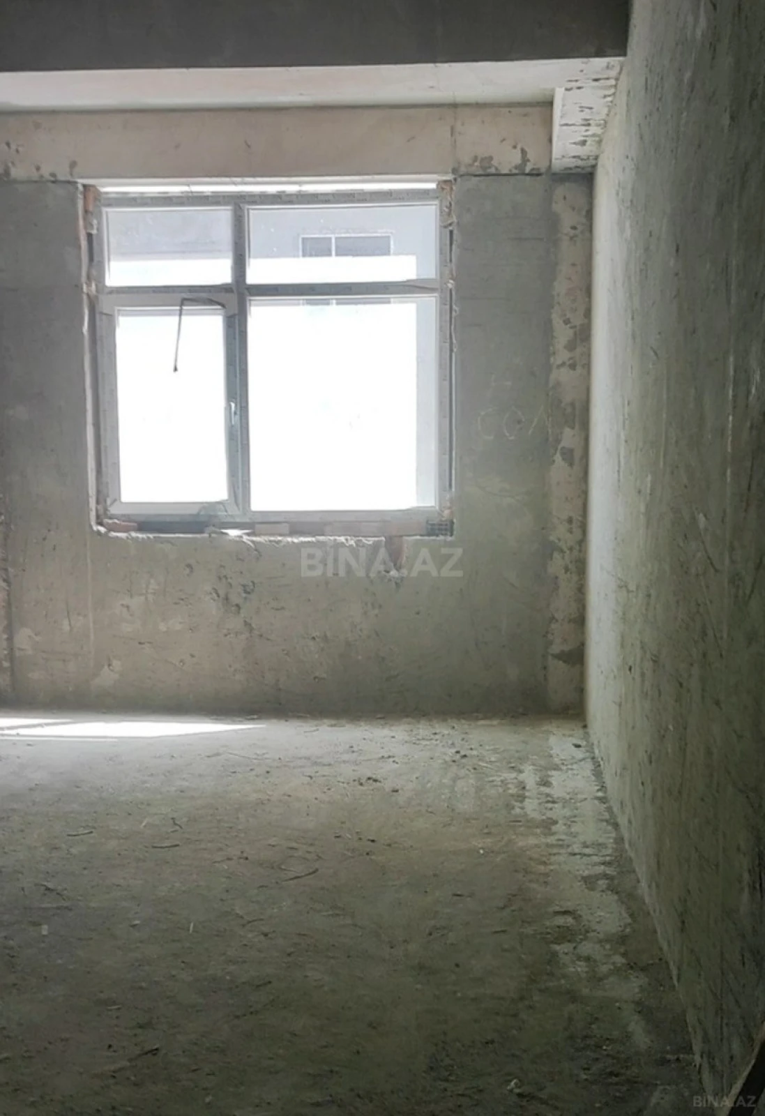 Satılır 3 otaqlı mənzil 91 m²