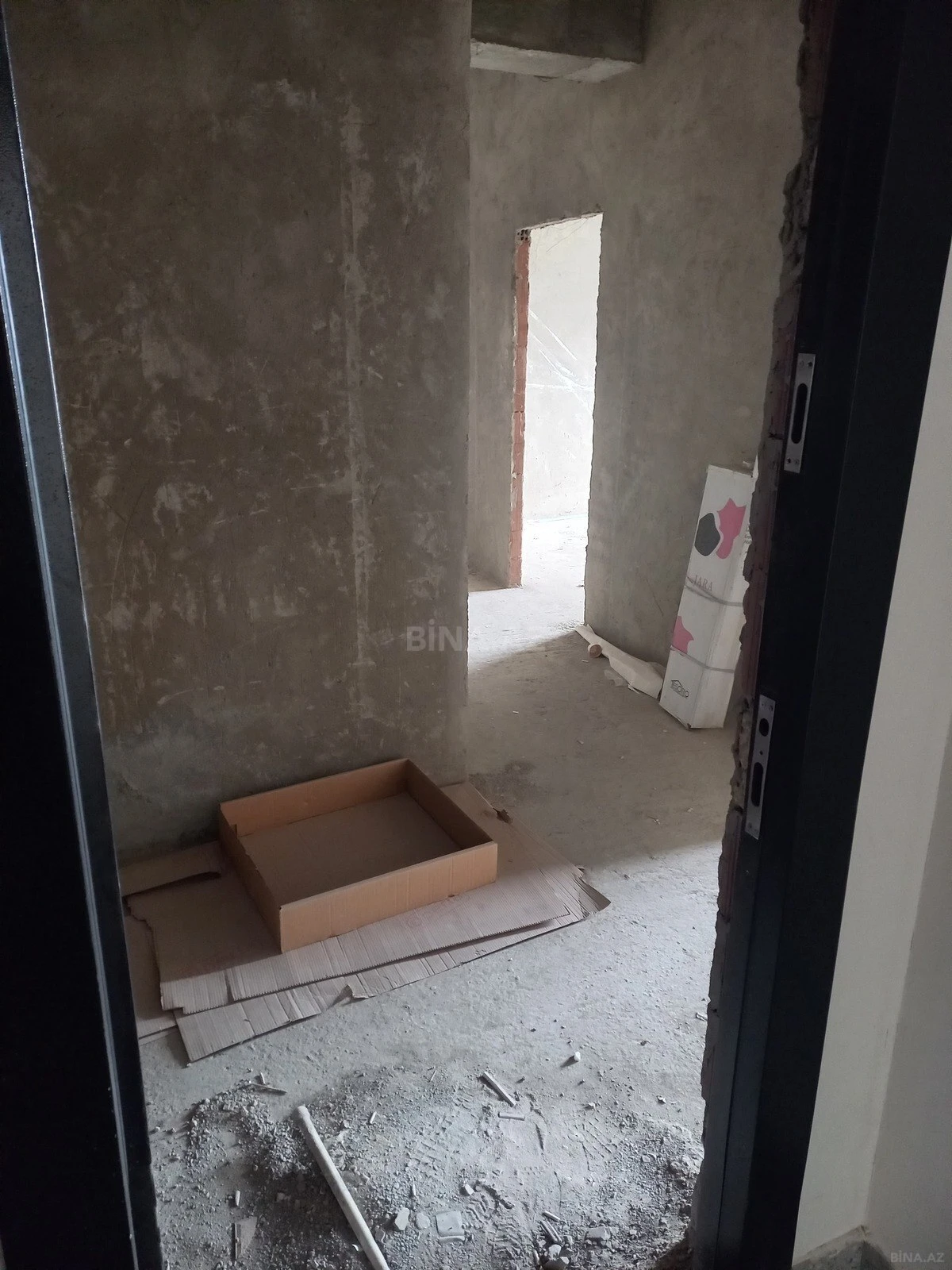 Satılır 3 otaqlı mənzil 92 m²