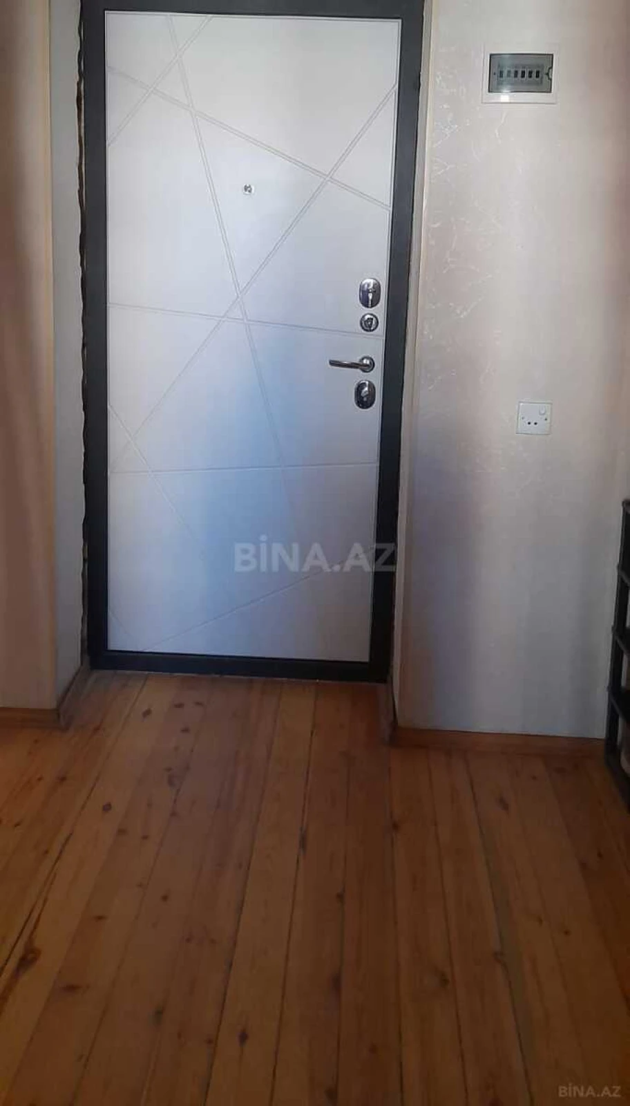 Satılır 2 otaqlı mənzil 75 m²